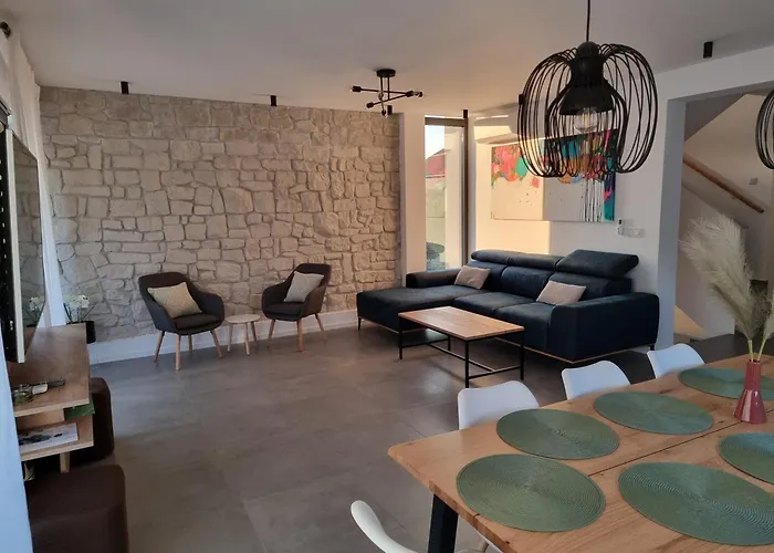 فيلة Luxury With A Swimming Pool Petrcane, Zadar - 22839