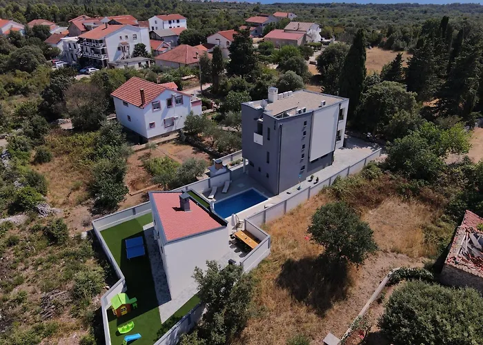 Luxury With A Swimming Pool Petrcane, Zadar - 22839 * بيتريتْشاني